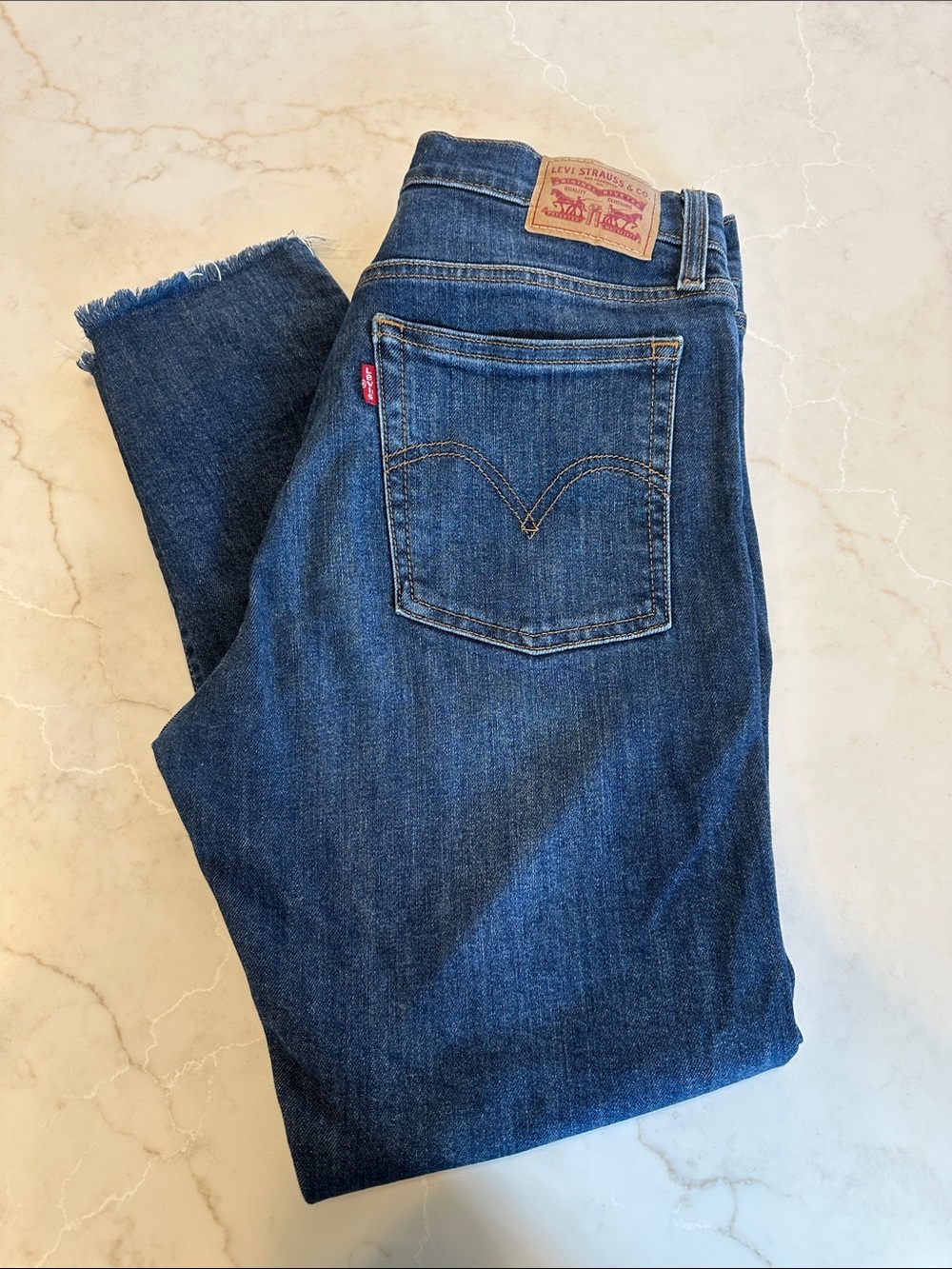 Levi's Straight Leg Women's Jeans in Dark Blue Denim